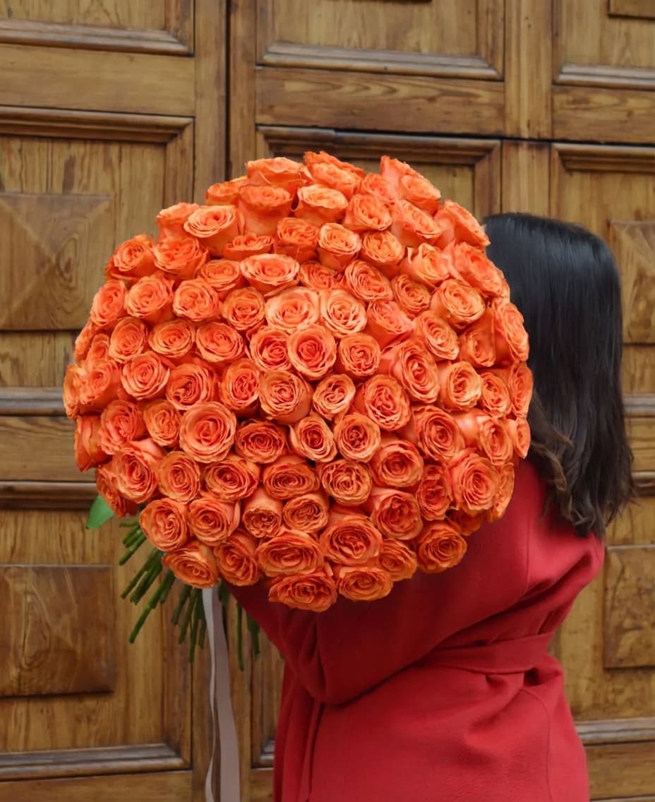 Bouquet di 100 rose - Light Orange