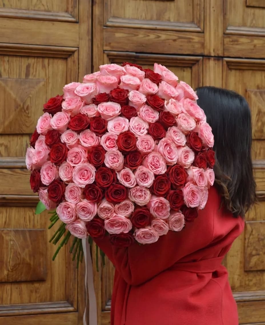 Bouquet di 100 rose - Light Pink Red